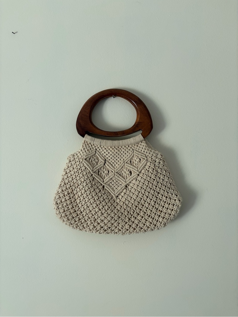 Vintage 70s Cream Macramé Bag with Wooden Handles